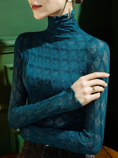 Lace Gorg Turtleneck