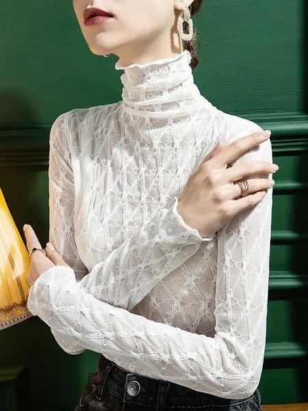 Lace Gorg Turtleneck